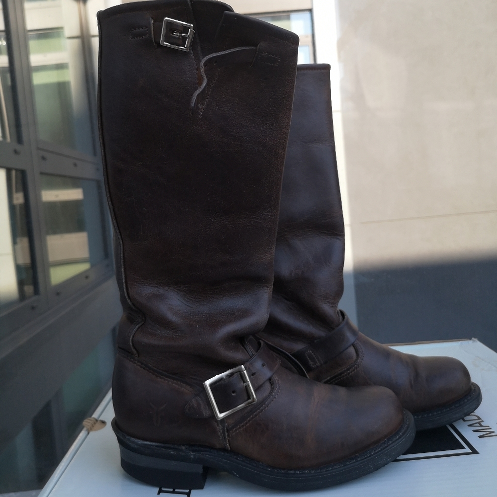 FRYE 12R Engineer Boots in Gaucho